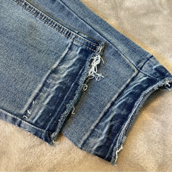 Time and True Distressed Ripped Over the Belly Maternity Jeans Raw Hem Size M - Picture 4 of 10